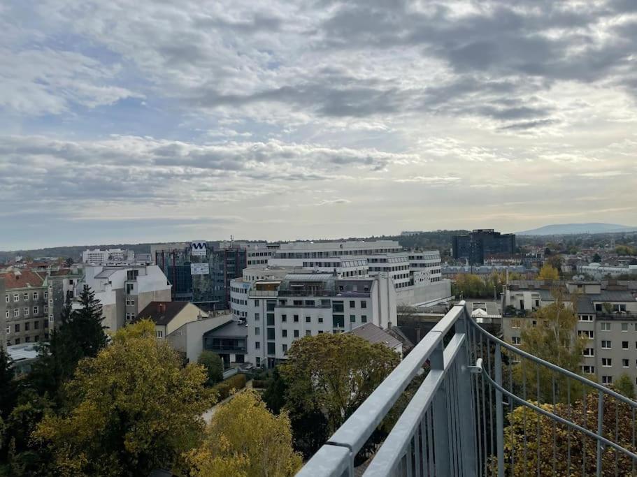 Rooftop Terrace- Panoramablick Ueber * Wien